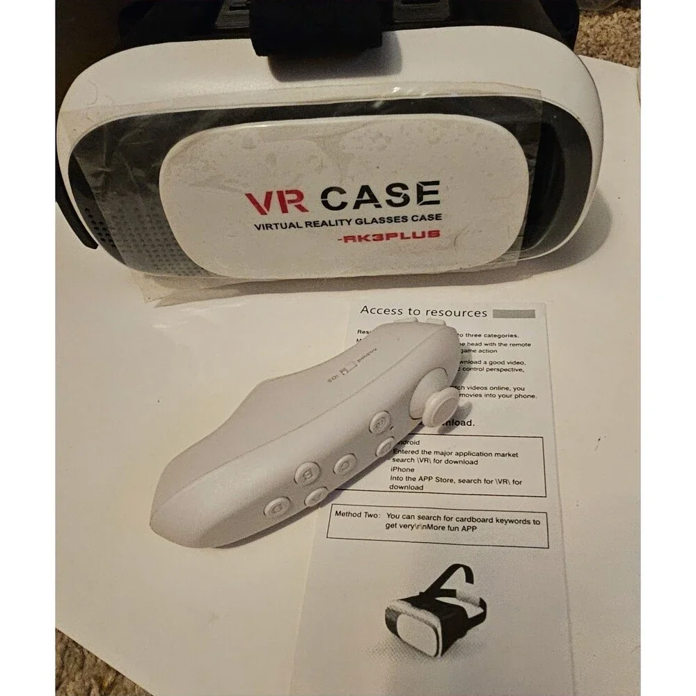 VR Box Mobile Phone Virtual Reality Glasses, RK3PLUS, White With Controller NIB